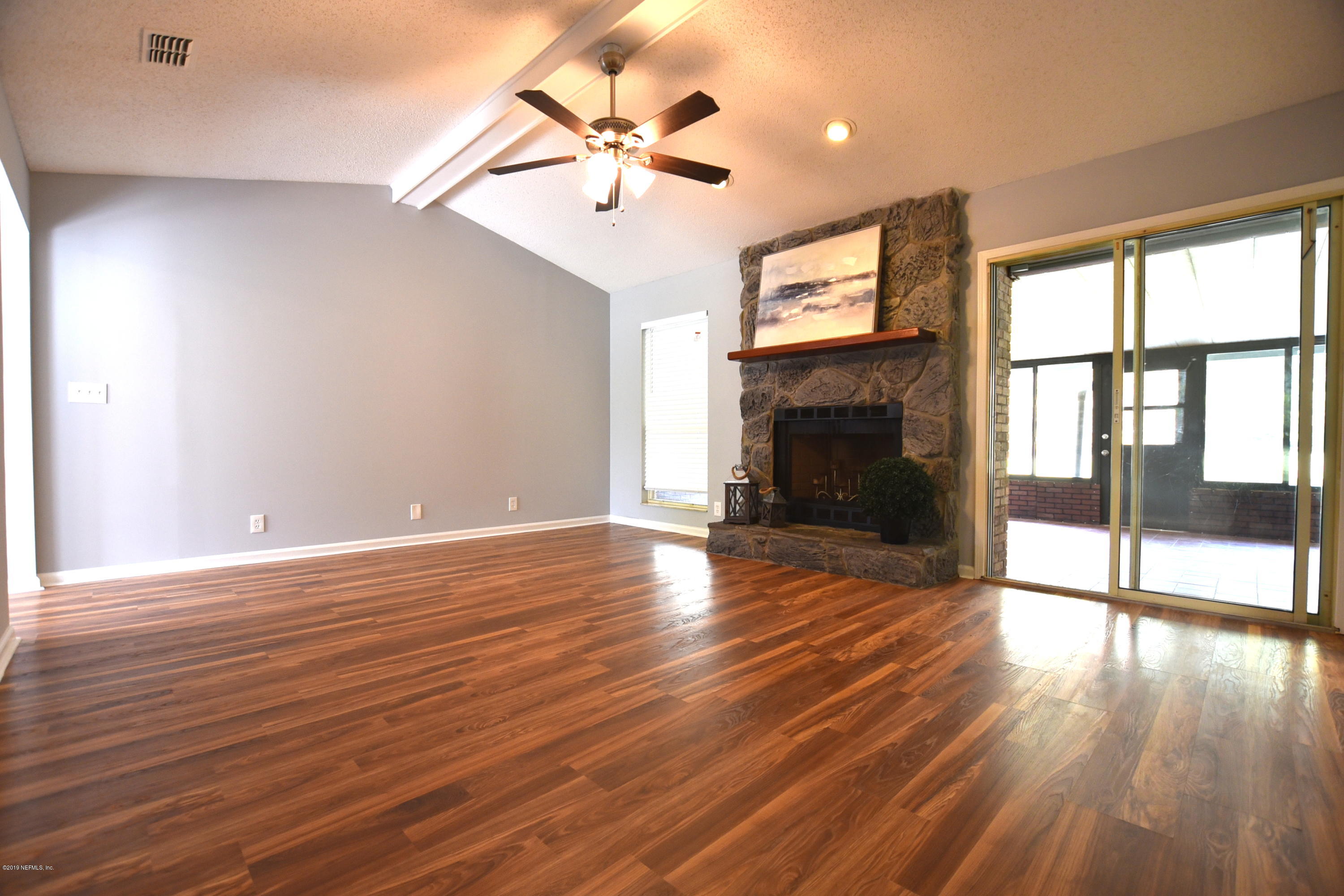 2897 Percy Road Jacksonville, FL 32218 - Photo 8 of 39 Living Room