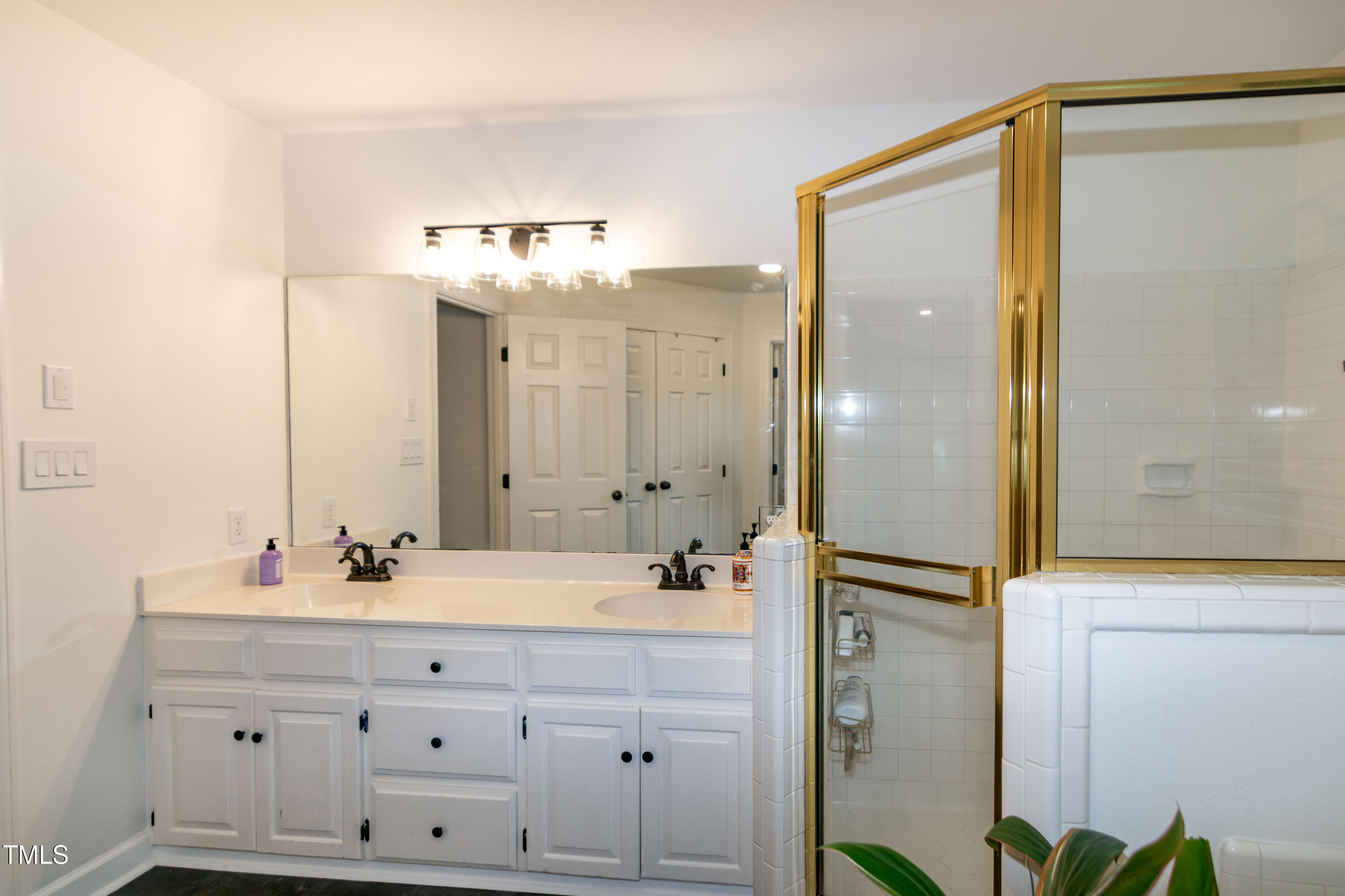 8012 Windsor Ridge Drive Raleigh, NC 27615 - Photo 20 of 39 RJP_X_5597