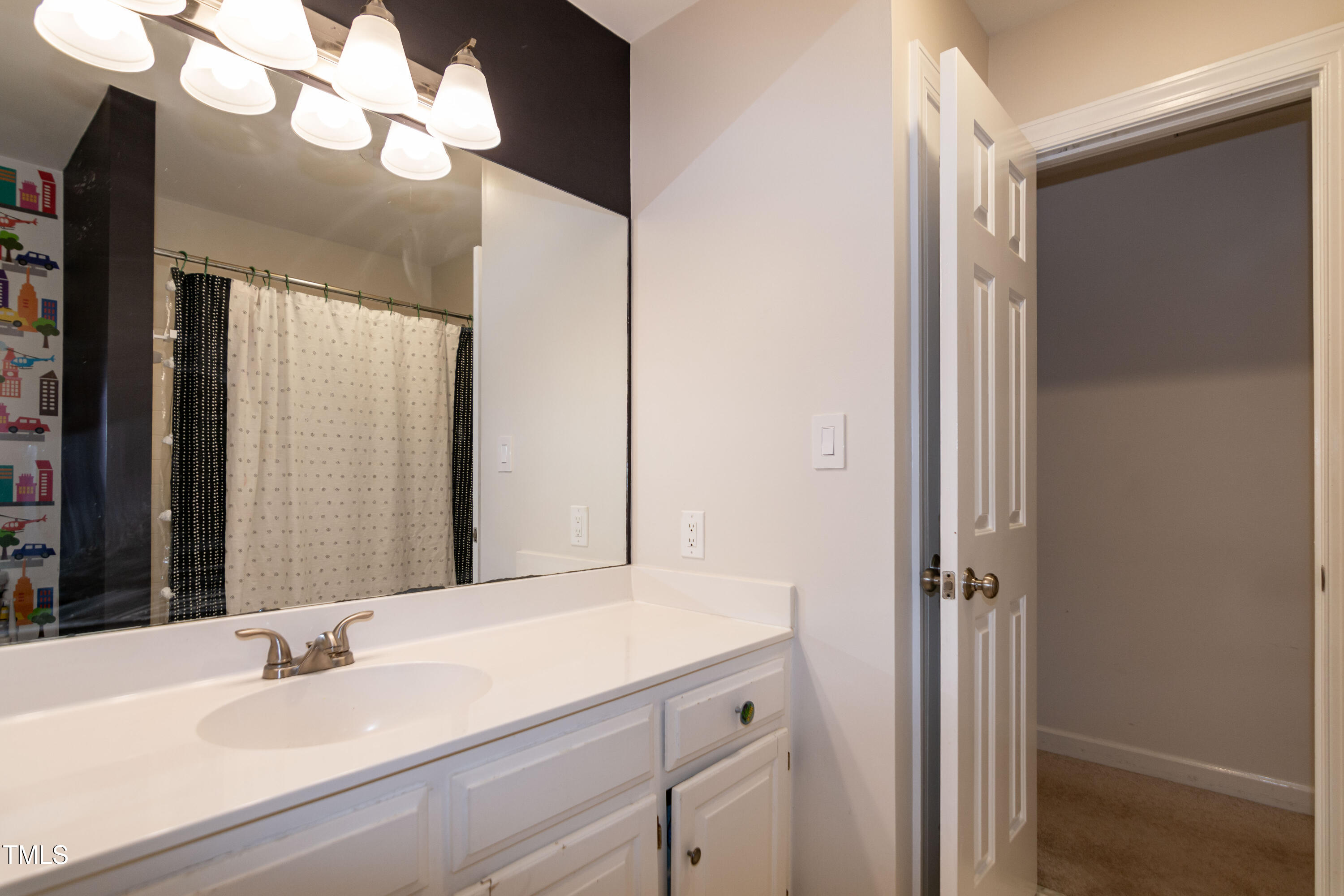 8012 Windsor Ridge Drive Raleigh, NC 27615 - Photo 28 of 39 RJP_X_5613