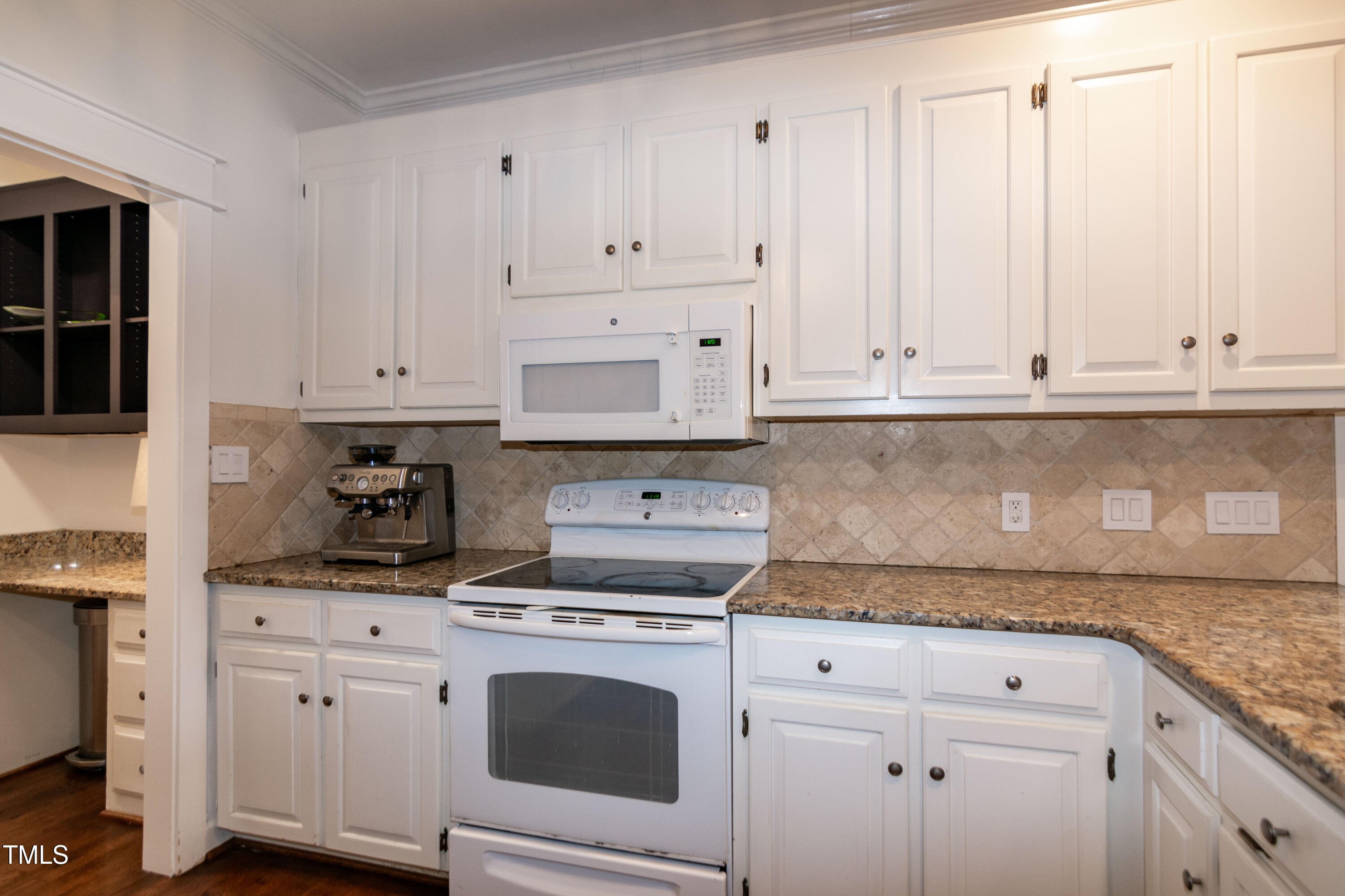 8012 Windsor Ridge Drive Raleigh, NC 27615 - Photo 9 of 39 RJP_X_5575