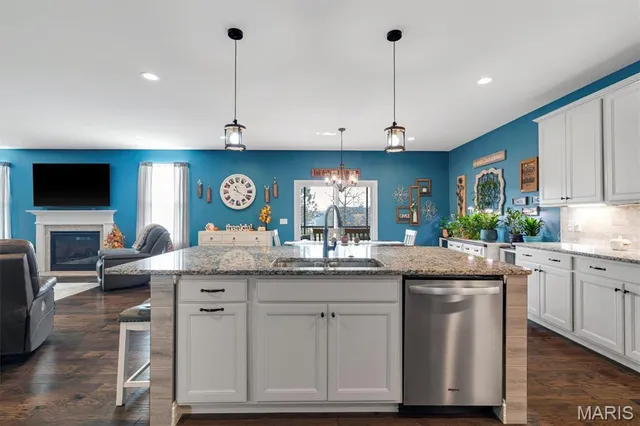 $625,000 | 213 Wyndemere Lane, Lake St. Louis, MO 63367