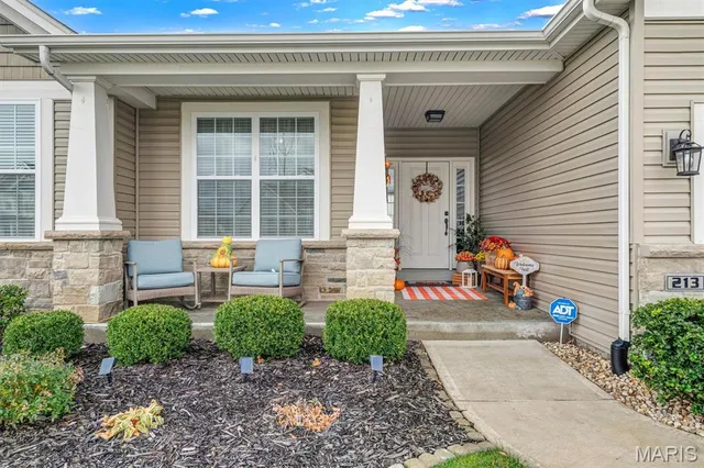 $625,000 | 213 Wyndemere Lane, Lake St. Louis, MO 63367