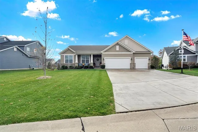 $625,000 | 213 Wyndemere Lane, Lake St. Louis, MO 63367