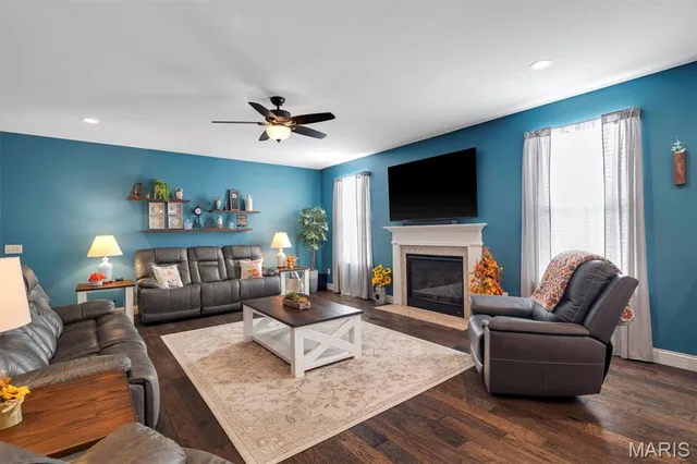 $625,000 | 213 Wyndemere Lane, Lake St. Louis, MO 63367