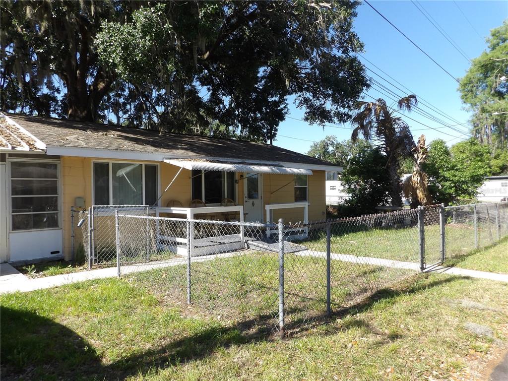 507 Lake Street Inverness, FL 34450 - Photo 2 of 24
