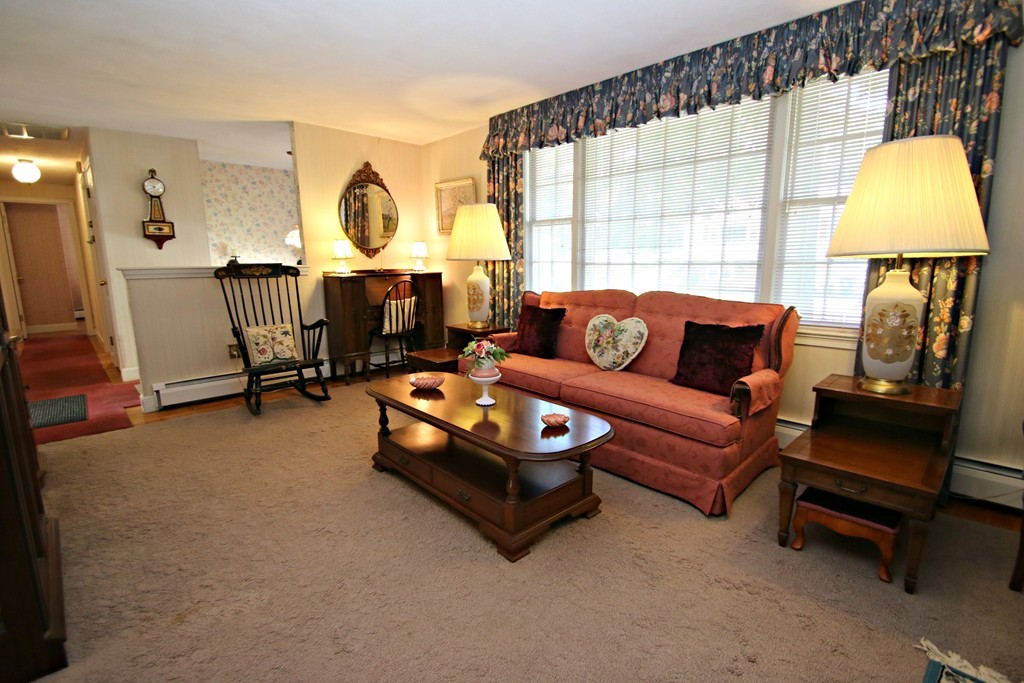 17 Reynolds Road Wakefield, MA 01880 - Photo 14 of 30 Gallery Image 14
