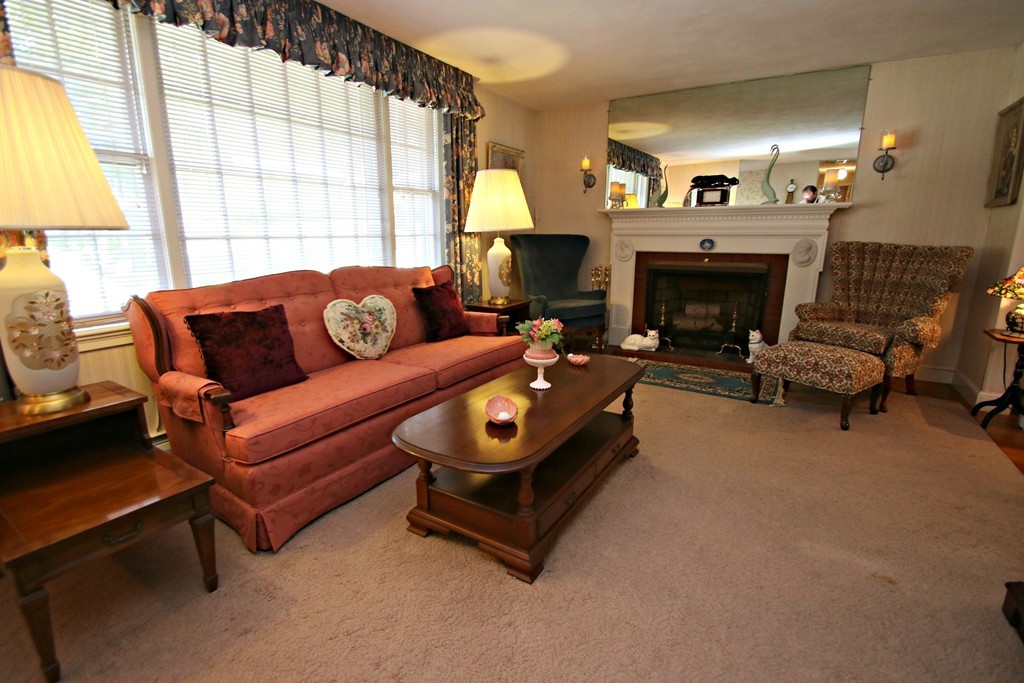 17 Reynolds Road Wakefield, MA 01880 - Photo 15 of 30 Gallery Image 15