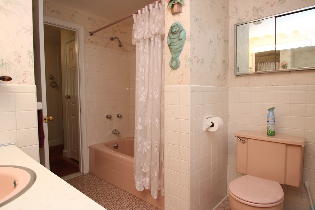 17 Reynolds Road Wakefield, MA 01880 - Photo 20 of 30 Gallery Image 20