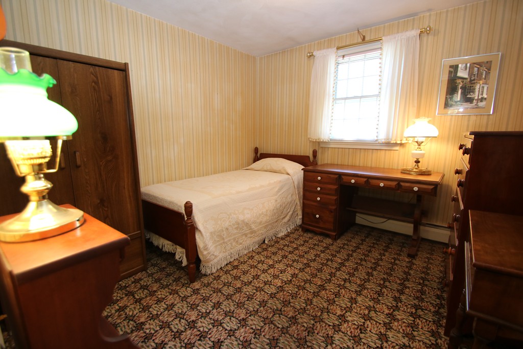 17 Reynolds Road Wakefield, MA 01880 - Photo 22 of 30 Gallery Image 22