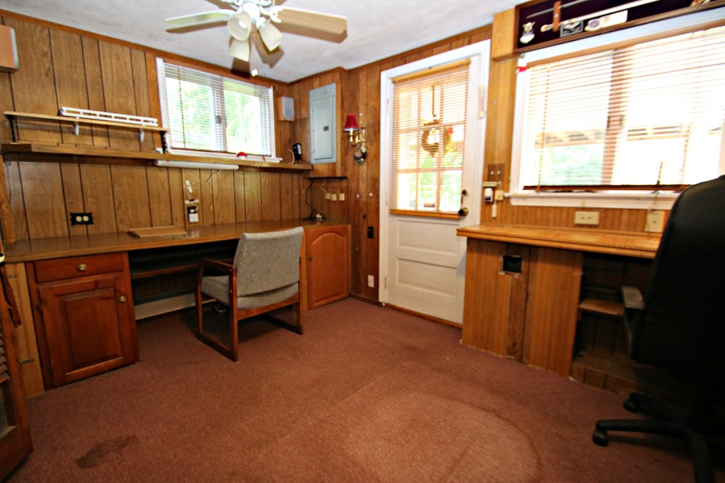 17 Reynolds Road Wakefield, MA 01880 - Photo 25 of 30 Gallery Image 25