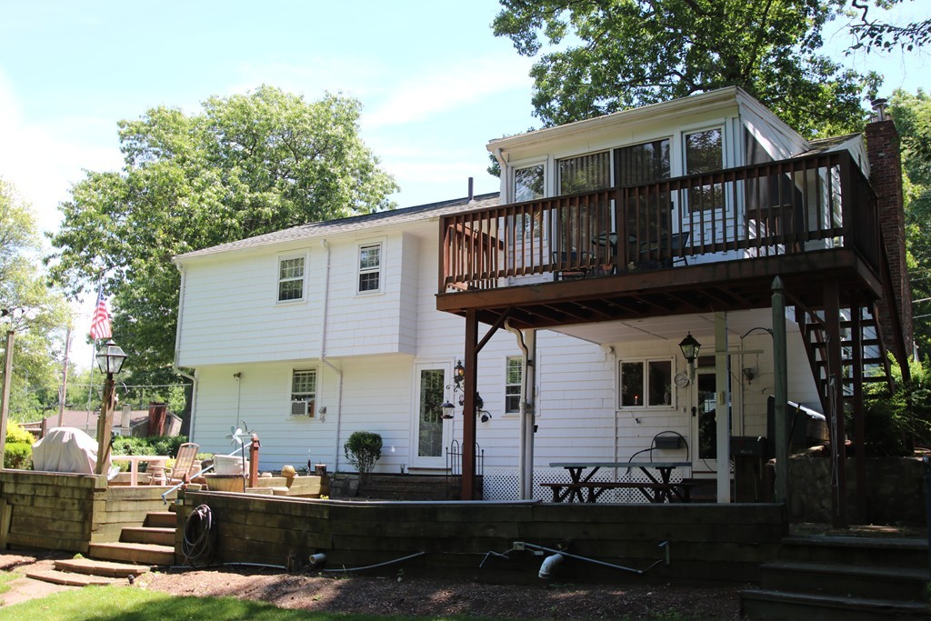 17 Reynolds Road Wakefield, MA 01880 - Photo 27 of 30 Gallery Image 27