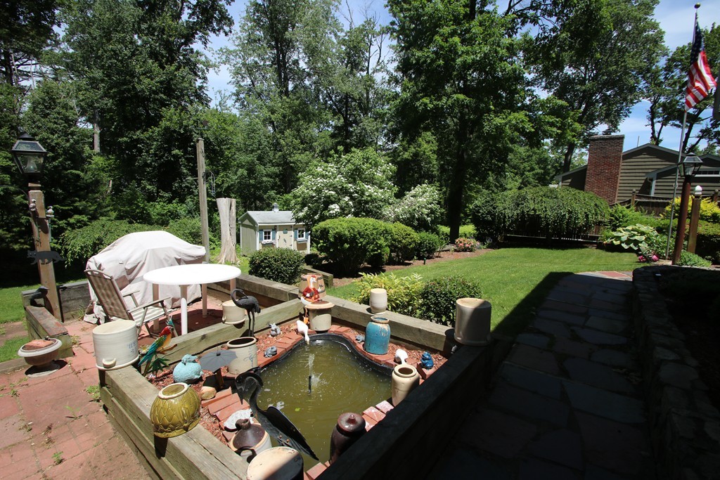 17 Reynolds Road Wakefield, MA 01880 - Photo 28 of 30 Gallery Image 28
