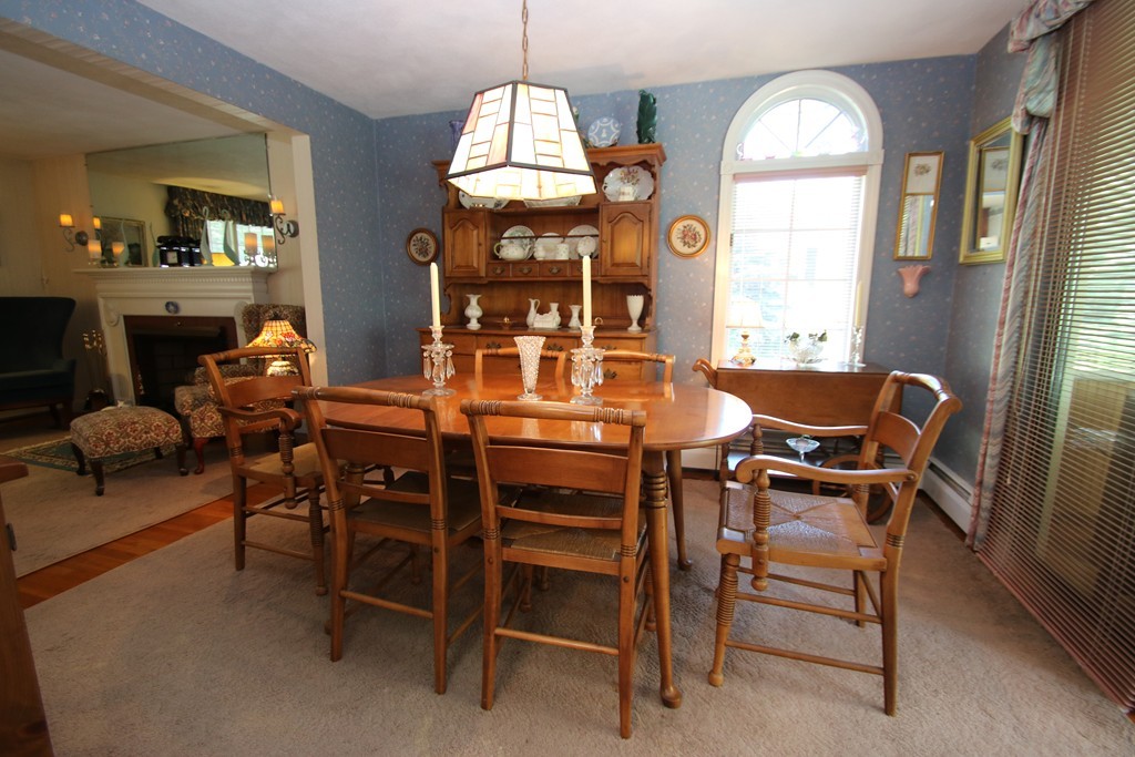17 Reynolds Road Wakefield, MA 01880 - Photo 6 of 30 Gallery Image 6