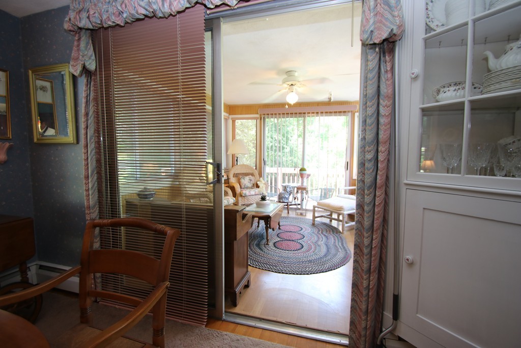17 Reynolds Road Wakefield, MA 01880 - Photo 8 of 30 Gallery Image 8