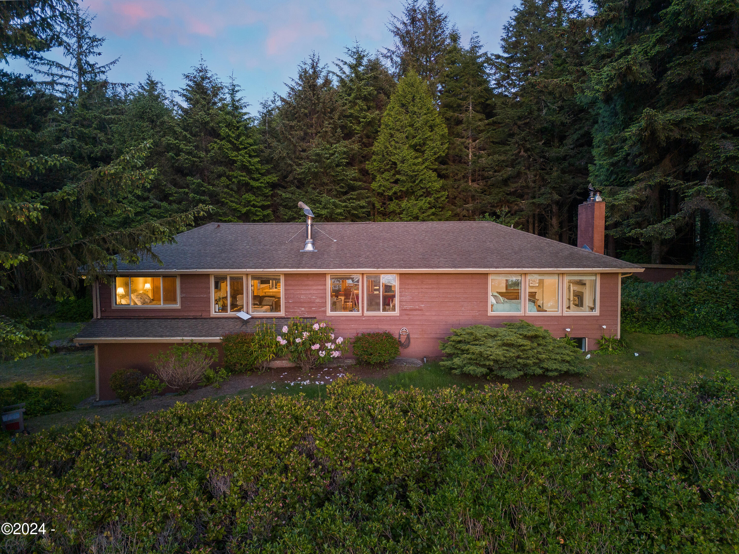2275 Highway 101 Depoe Bay, OR 97341 - Photo 60 of 61 Sunset on the Back