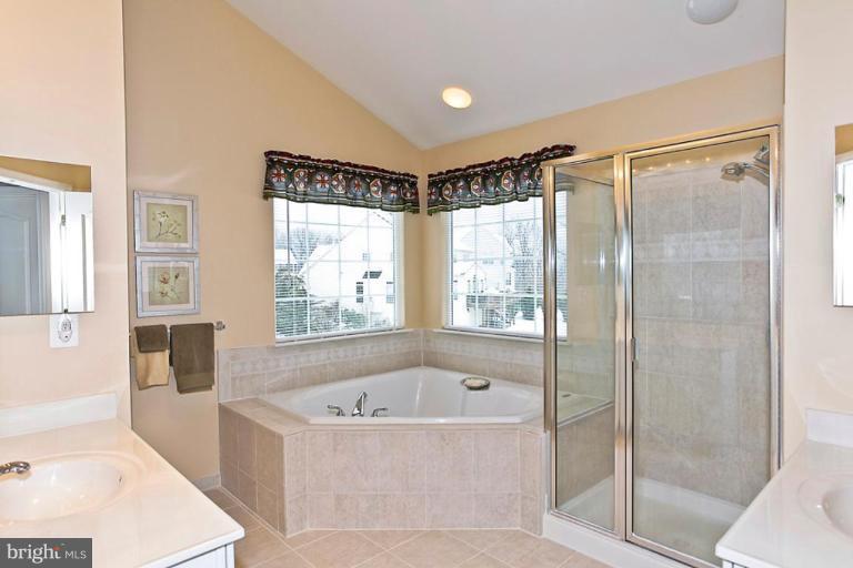 8209 Michaels Ridge Ellicott City, MD 21043 - Photo 11 of 25 Master Bath