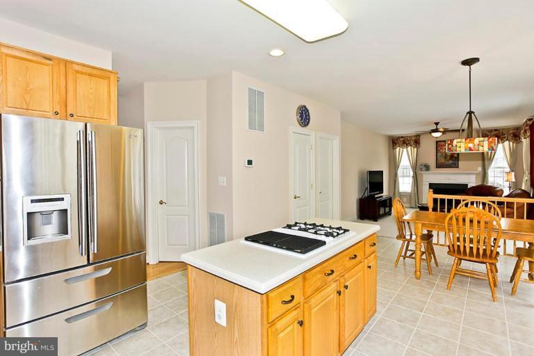 8209 Michaels Ridge Ellicott City, MD 21043 - Photo 7 of 25 Kitchen #2