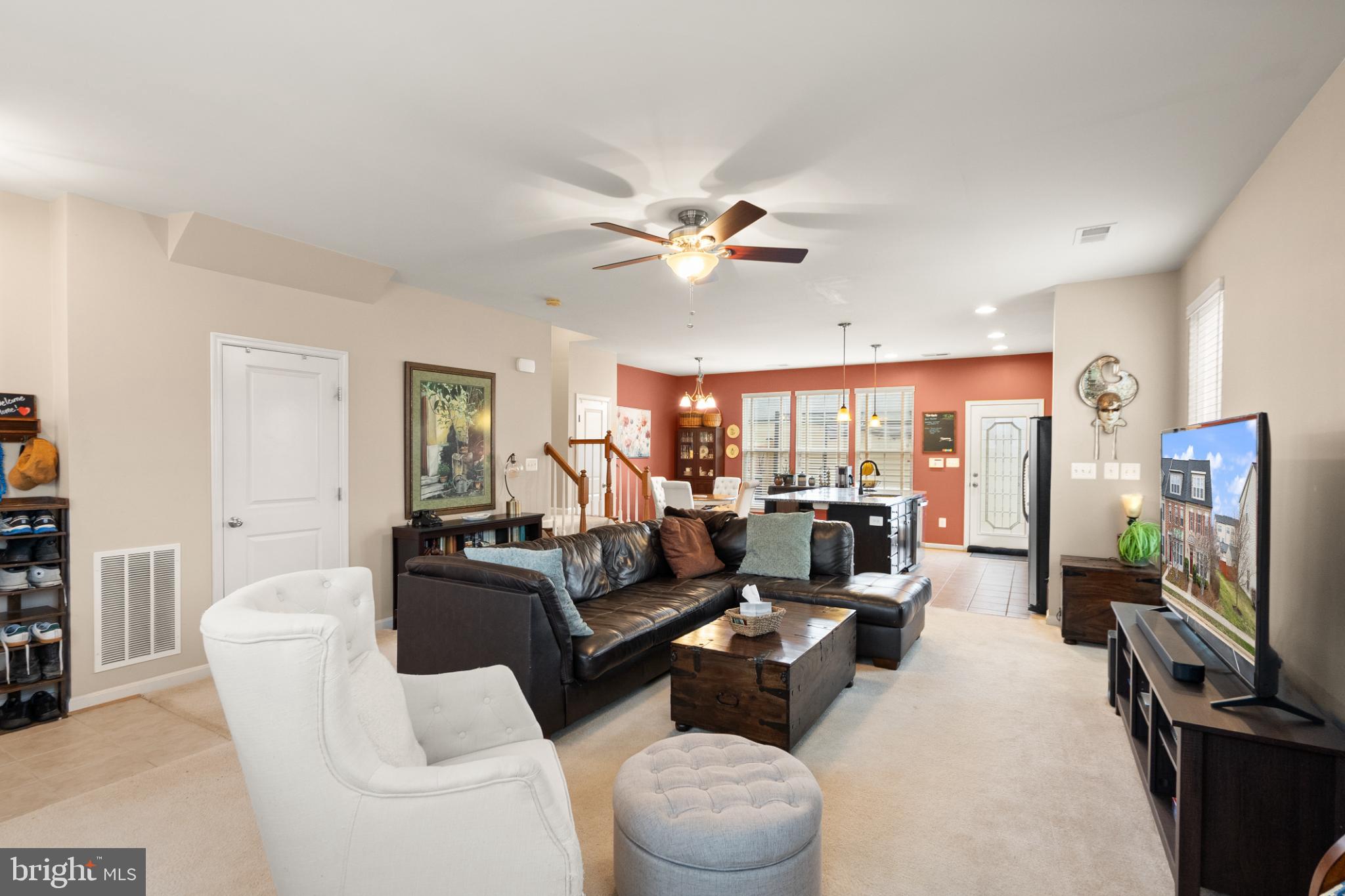 11968 Benton Lake Road Bristow, VA 20136 - Photo 11 of 52 Natural light with adjustable blinds.