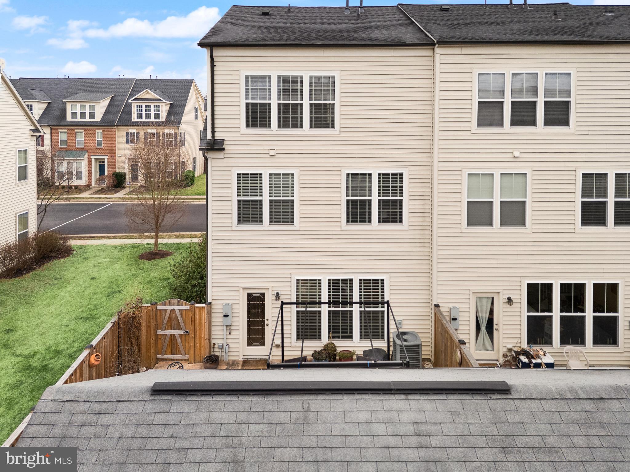 11968 Benton Lake Road Bristow, VA 20136 - Photo 50 of 52 Private patio with side yard.