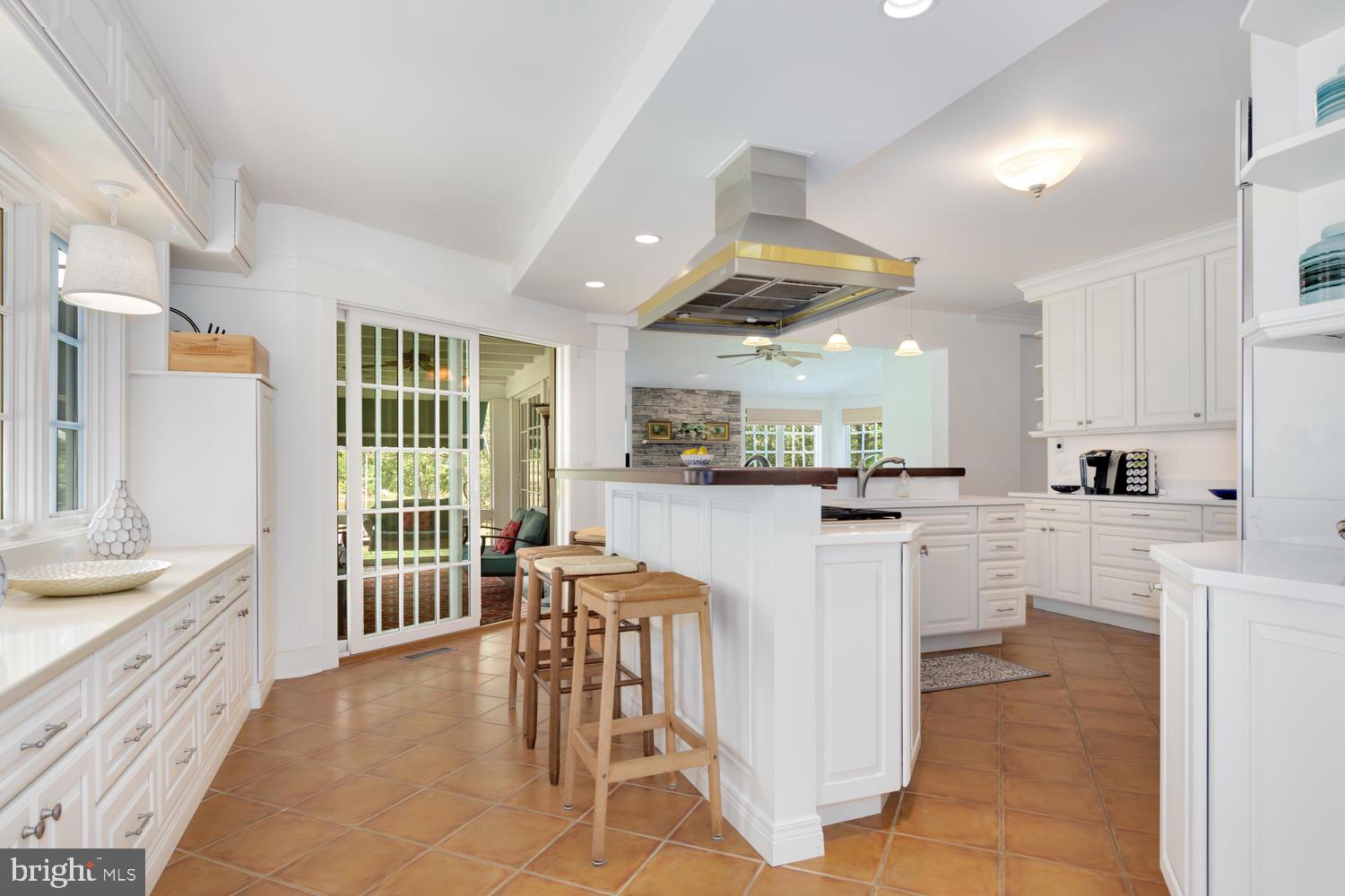 28692 Edgemere Road Easton, MD 21601 - Photo 29 of 80 Main kitchen with breakfast bar, built-ins