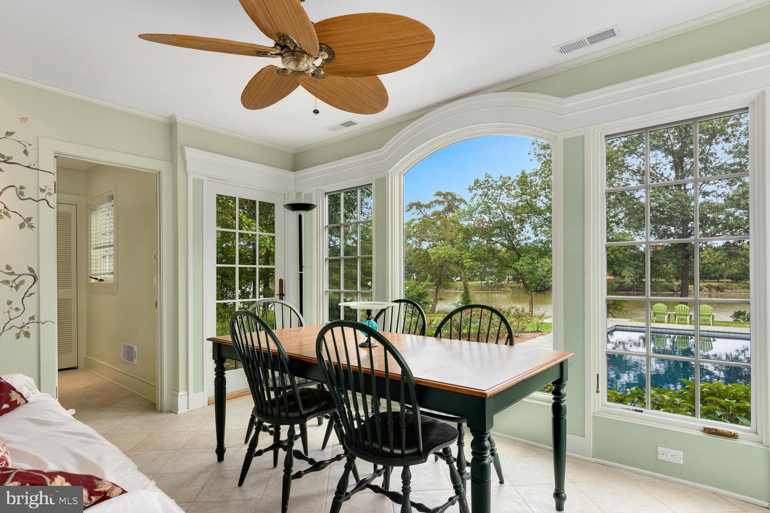 28692 Edgemere Road Easton, MD 21601 - Photo 50 of 80 Guest cottage dining area overlooking pool