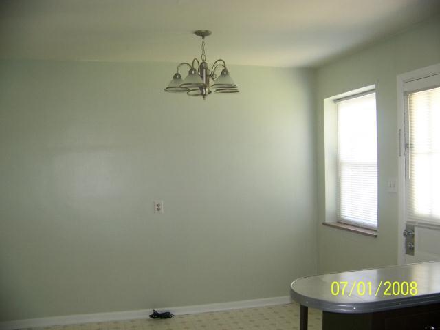 579 Acton Road Columbus, OH 43214 - Photo 3 of 9