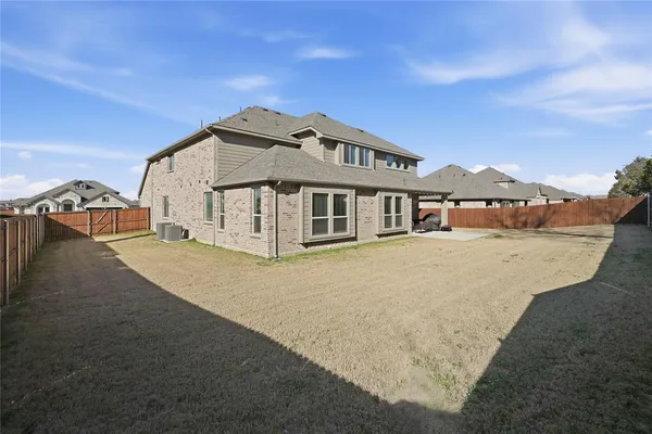 $580,000 | 1026 Stillmeade Drive, Midlothian, TX 76065