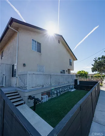 a house view with a outdoor space