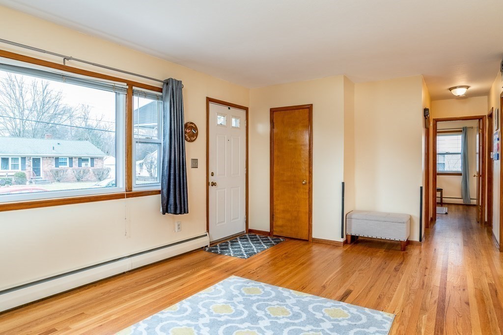 51 Ferncliff Avenue Springfield, MA 01119 - Photo 4 of 18