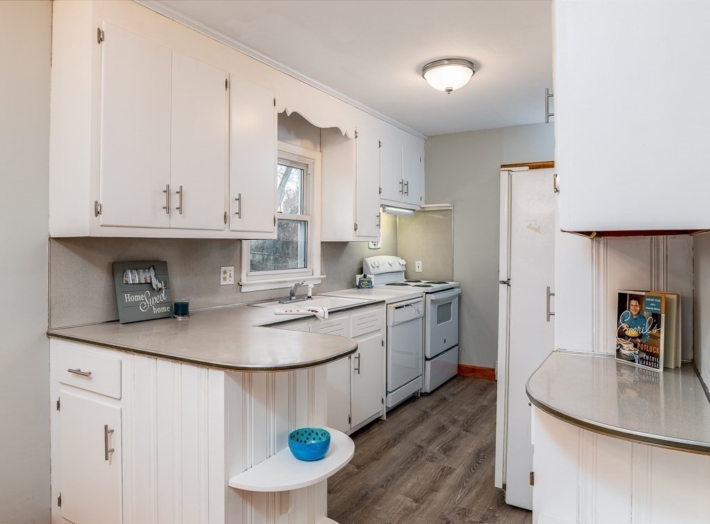 51 Ferncliff Avenue Springfield, MA 01119 - Photo 6 of 18
