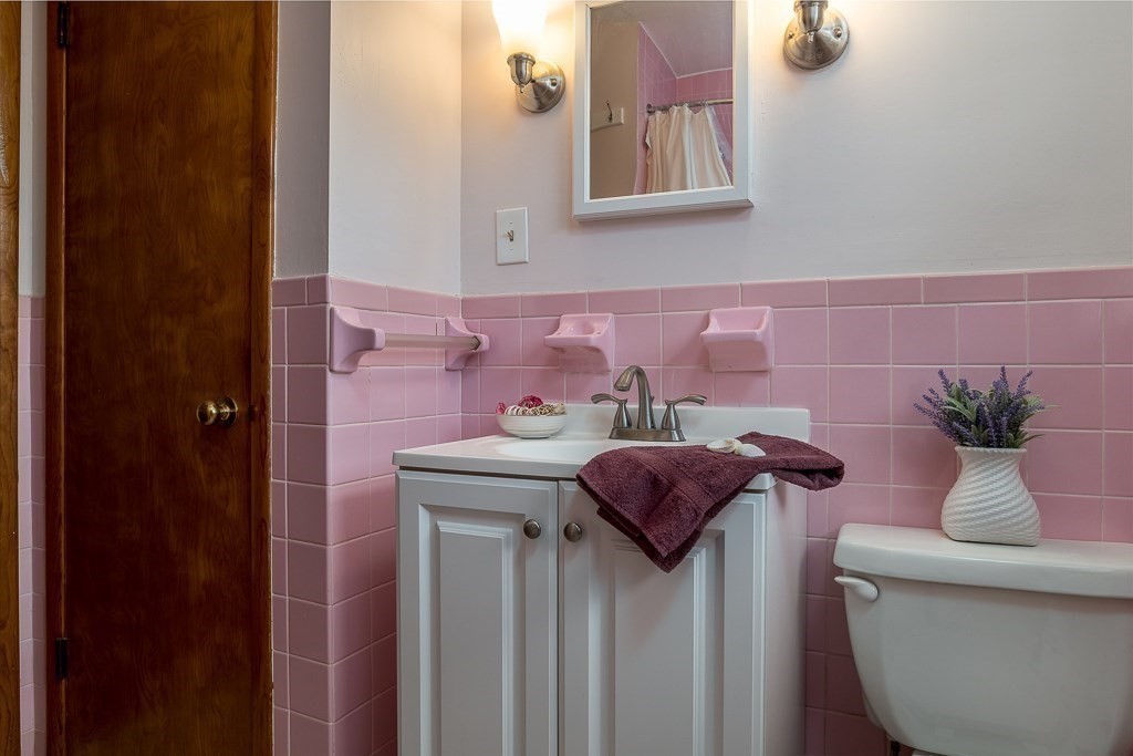 51 Ferncliff Avenue Springfield, MA 01119 - Photo 10 of 18