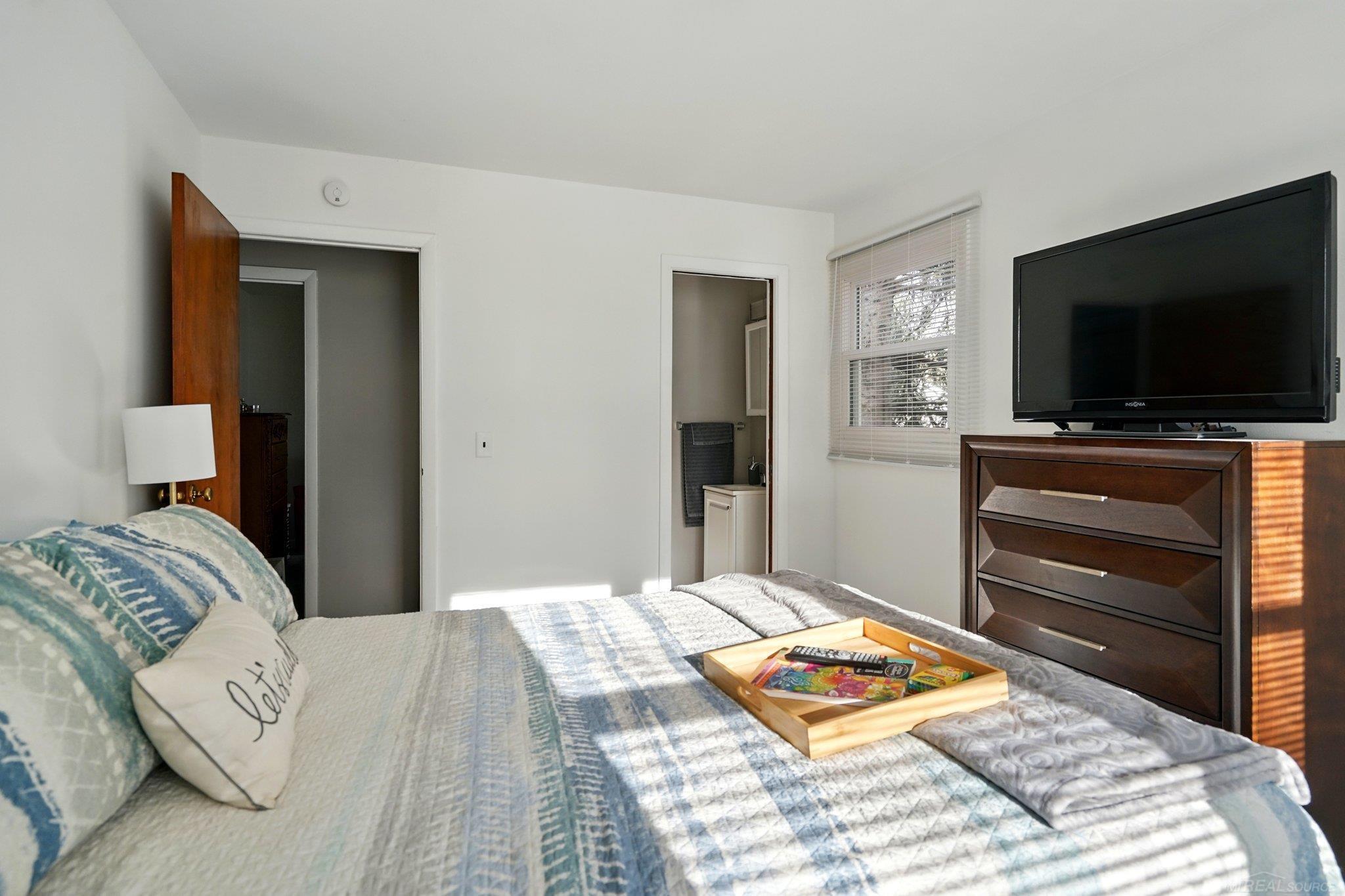 3415 South Graham Road Saginaw, MI 48609 - Photo 20 of 25 50173238-5a84f068-8779-458a-8a0a-cfb1a5c10c5a.JPG