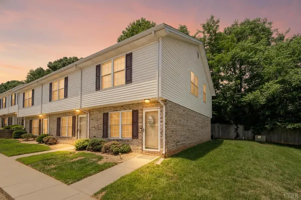 $214,900 | 2004 Wards Ferry Road, Unit 18, Lynchburg, VA 24502
