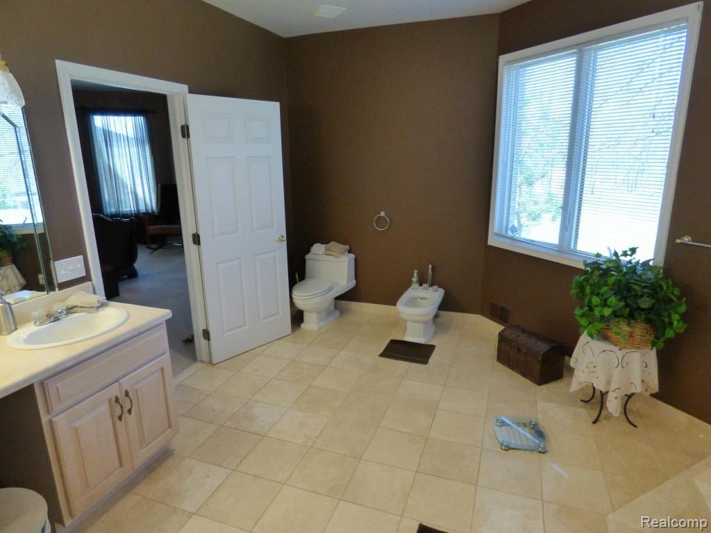 1287 West Leonard Road Leonard, MI 48367 - Photo 29 of 63 P1090753.jpg