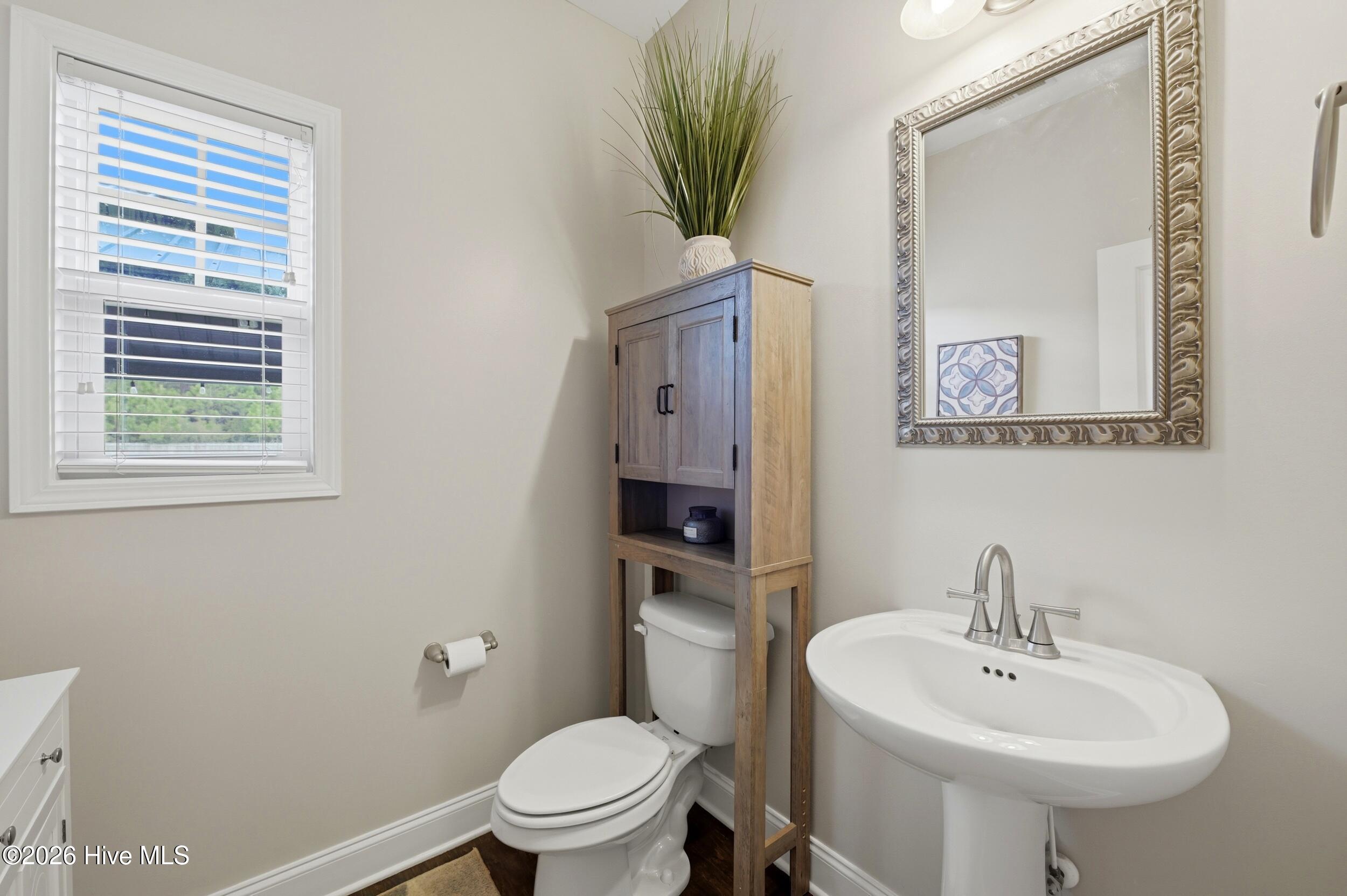 105 Gillcrest Lane Hubert, NC 28539 - Photo 23 of 33 First floor bathroom
