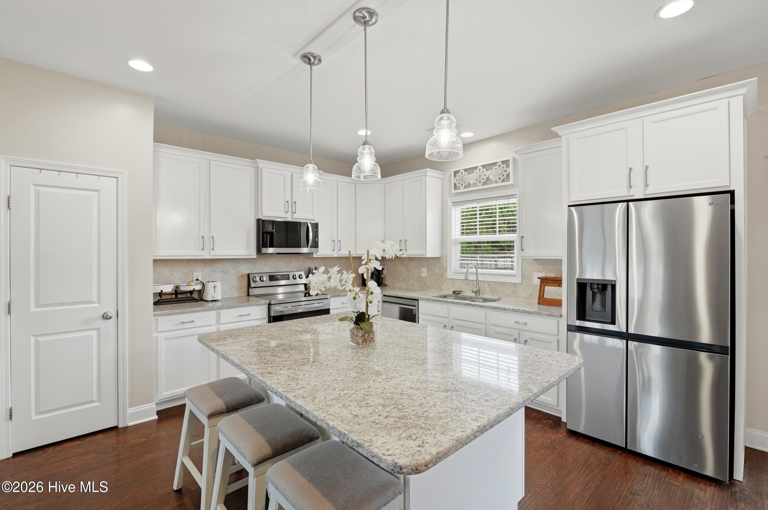 105 Gillcrest Lane Hubert, NC 28539 - Photo 7 of 33 Kitchen