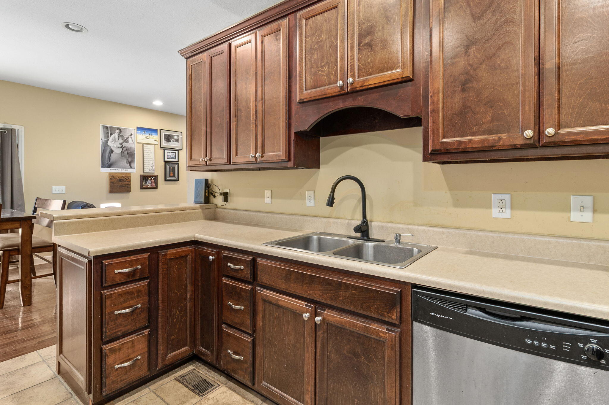 411 West 2nd Street Jasper, TN 37347 - Photo 11 of 42 lots of prep space!