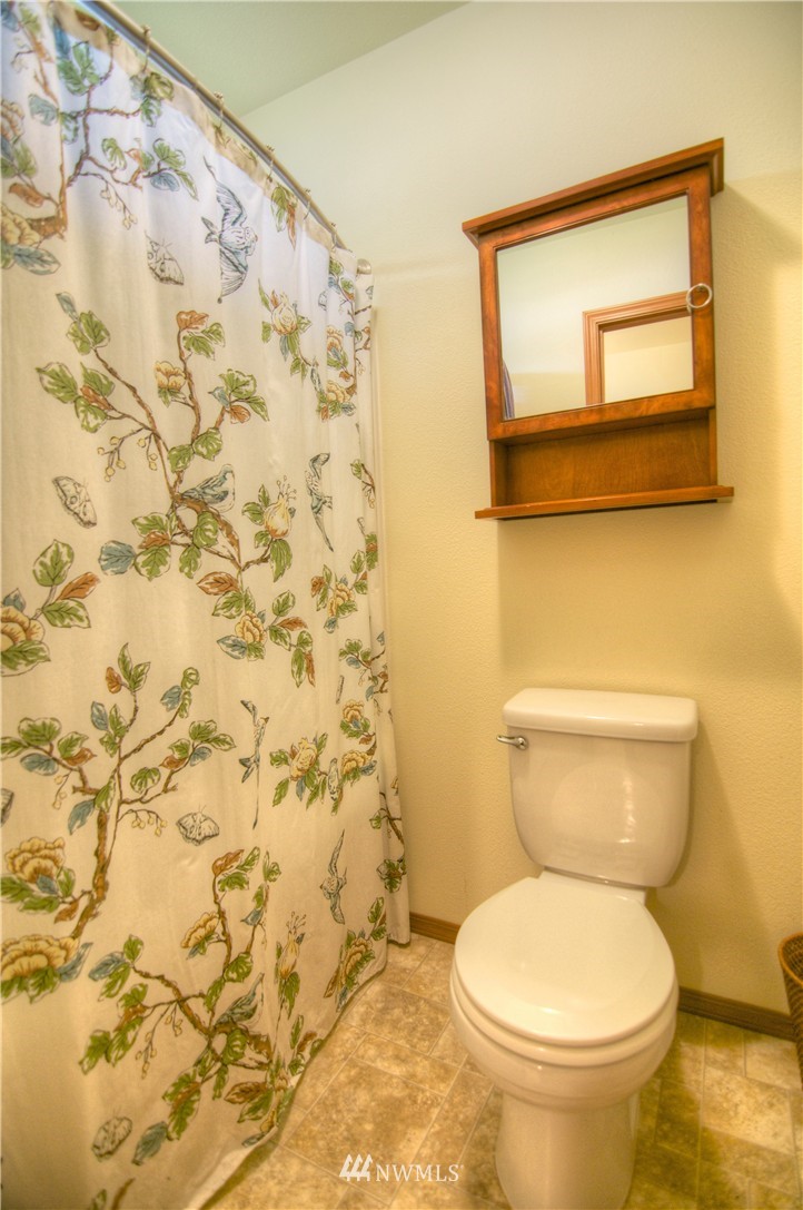 403 Raintree Loop Court Southeast Rainier, WA 98576 - Photo 15 of 23 Gallery Image 15