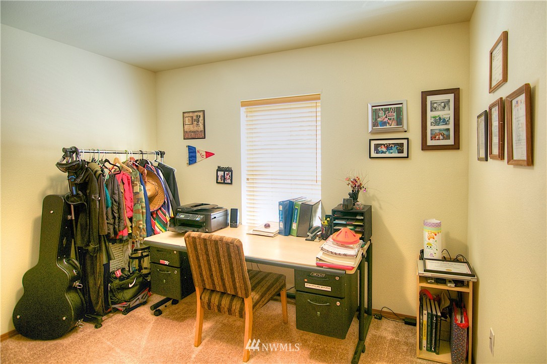 403 Raintree Loop Court Southeast Rainier, WA 98576 - Photo 18 of 23 Gallery Image 18