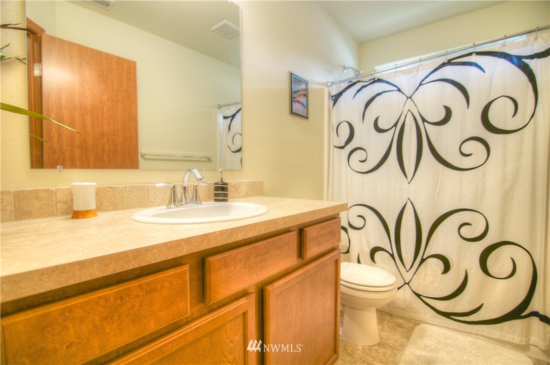 403 Raintree Loop Court Southeast Rainier, WA 98576 - Photo 21 of 23 Gallery Image 21
