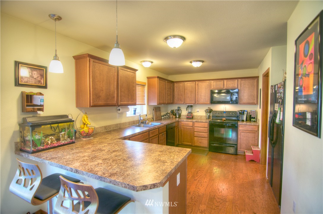 403 Raintree Loop Court Southeast Rainier, WA 98576 - Photo 5 of 23 Gallery Image 5