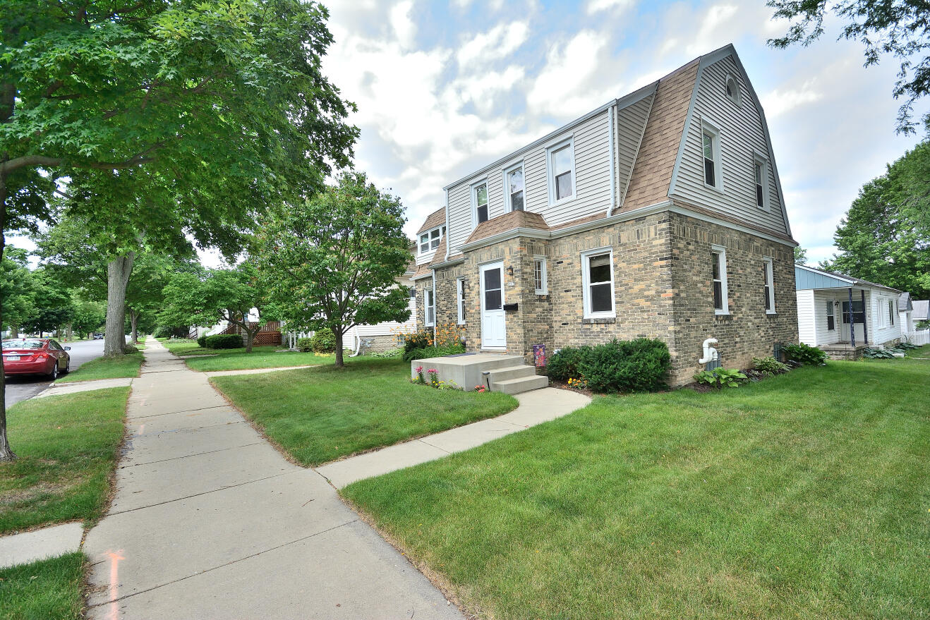 357 North 60th Street Milwaukee, WI 53213 - Photo 36 of 36 Side View