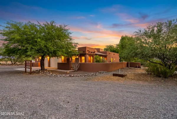 $475,000 | 95 Camino Josefina, Rio Rico, AZ 85648