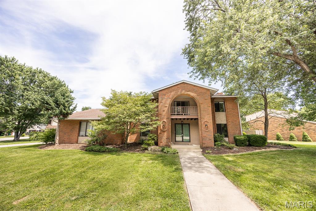 914 Reiss Road O'Fallon, IL 62269 - Photo 2 of 40