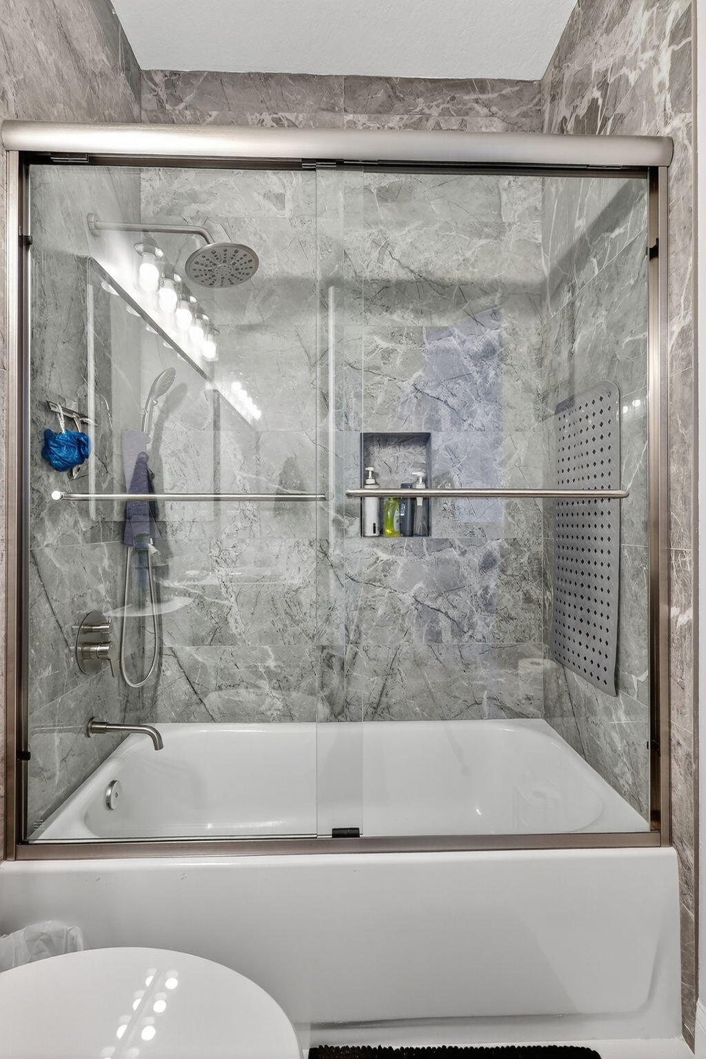 8070 Bellafiore Way Boynton Beach, FL 33472 - Photo 10 of 86 43-web-or-mls-_82A9453