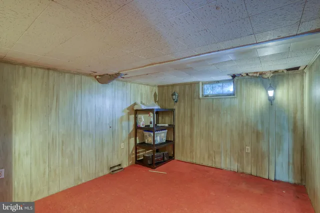 a view of a room with an empty space