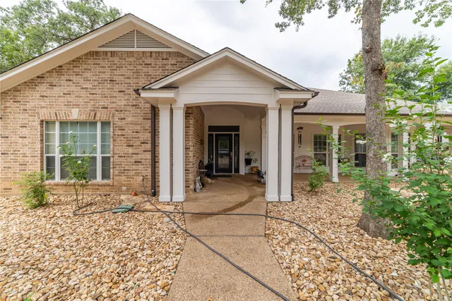 $685,000 | 2600 Farm To Market Road 2095, Cameron, TX 76520