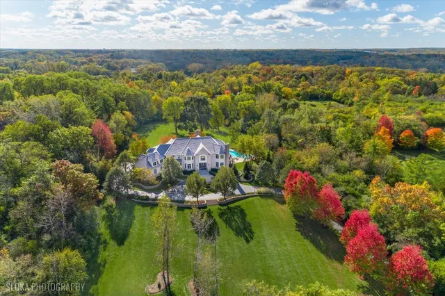 $2,495,000 | 51 Brinker Road, Barrington Hills, IL 60010