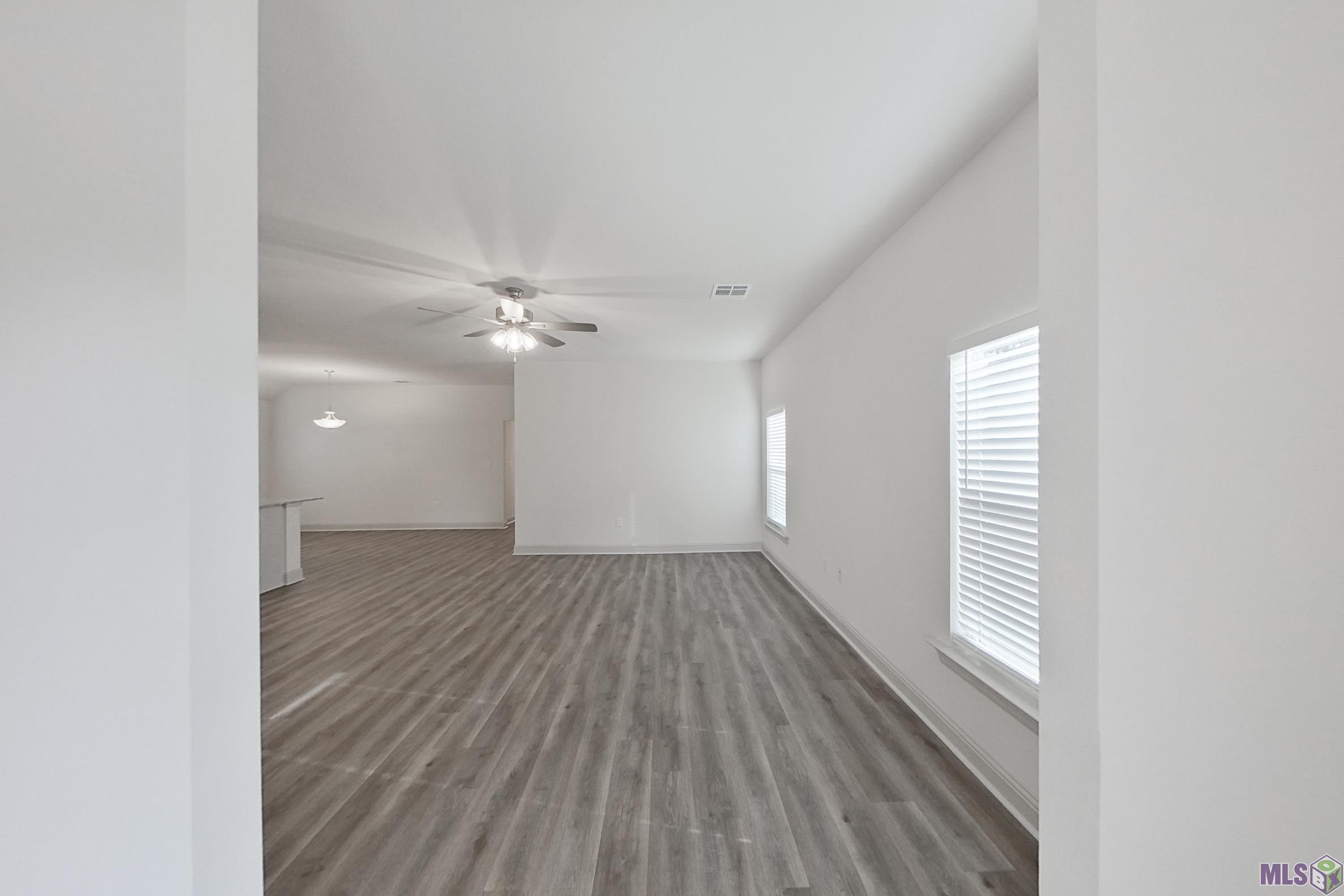 17647 Carlisle Avenue Baton Rouge, LA 70817 - Photo 2 of 22