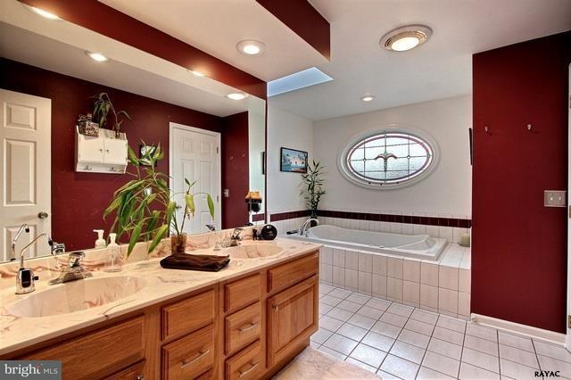 2748 Chestnut Run Road York, PA 17402 - Photo 14 of 25 Gallery Image 14